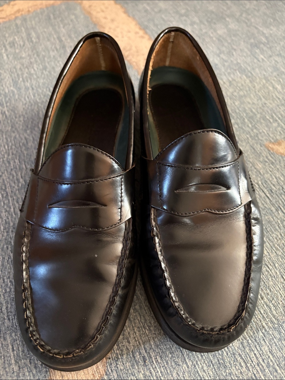 L.L. Bean penny loafers in excellent condition. Black leather. Women’s 9